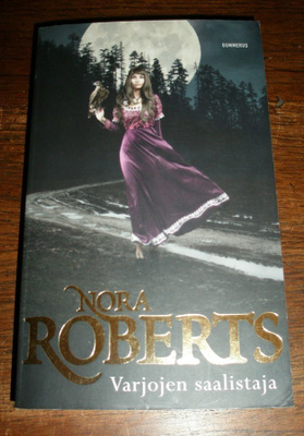 Roberts Nora Varjojen saalistaja (pokkari)