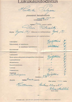 Todistukset, neljä koulun, yksi ripiltä, noin satavuotiaita.