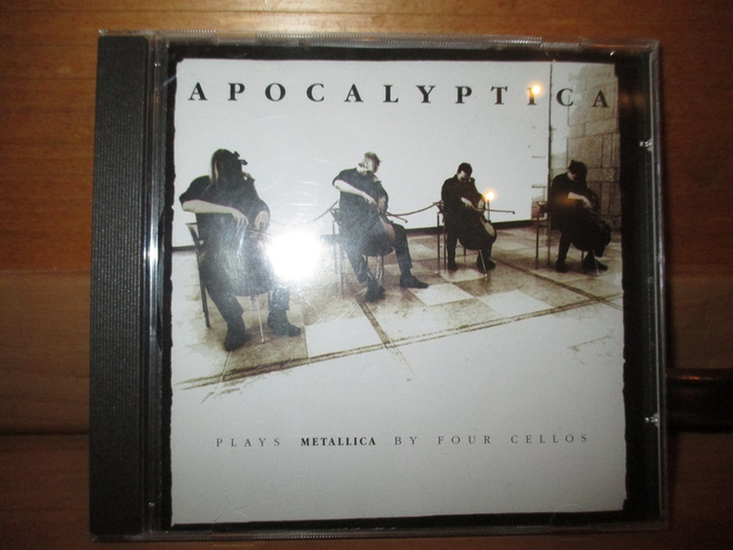 APOCALYPTICA:PLAYS METALLICA BY FOUR CELLOS  CD