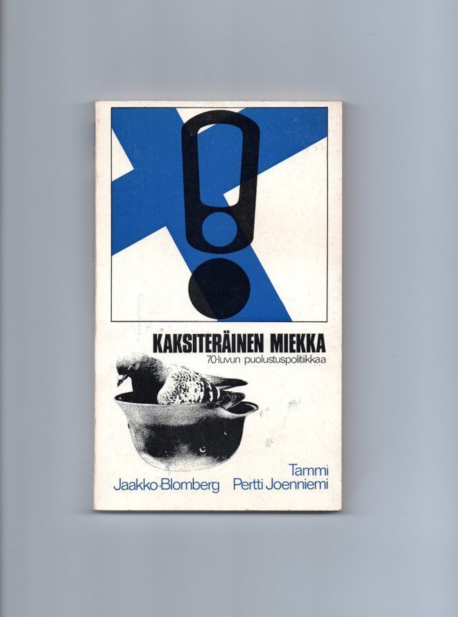 Jaakko Blomberg, Pertti Joenniemi: Kaksiteräinen miekka