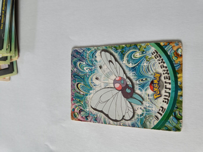 12 BUTTERFREE TOPPS