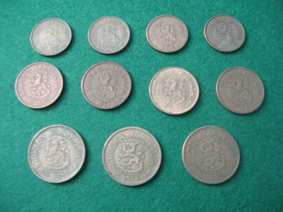 11 kpl 10, 20 ja 50 markkaa - 1952-1961