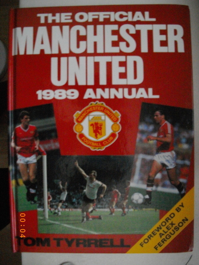 The Official Manchester United 1989 Annual (6.5)