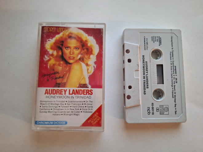 C-kasetti AUDREY LANDERS - HONEYMOON IN TRINIDAD