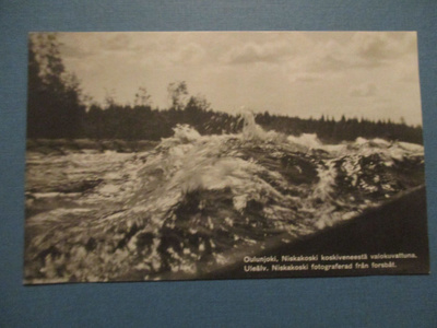 OULUNJOKI NISKAKOSKI KOSKIVENEESTÄ KUVATTUNA (PK1-S24)
