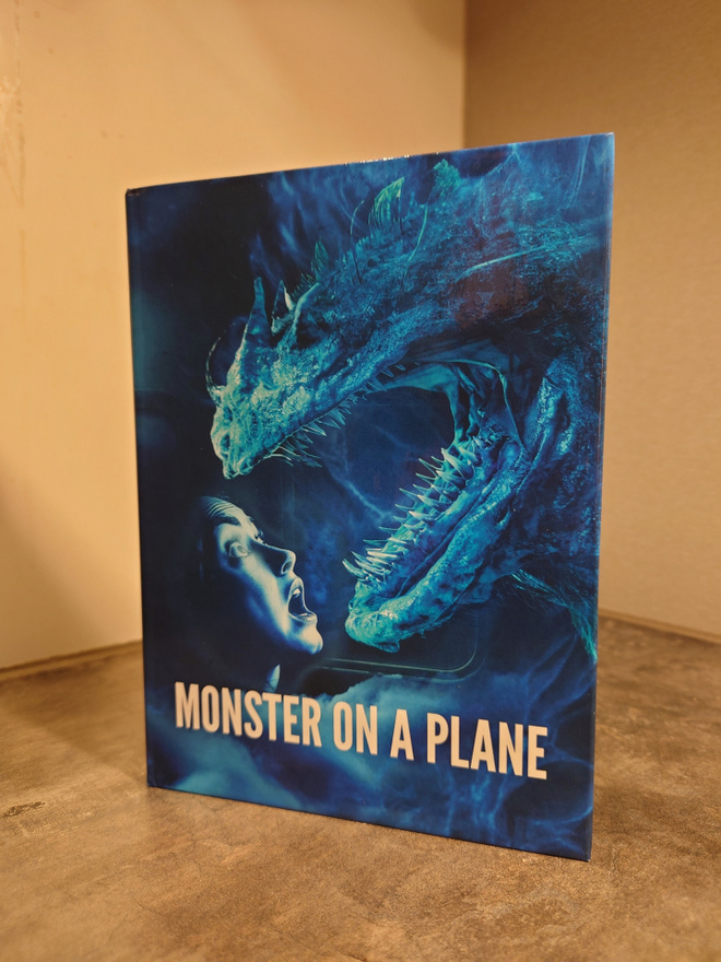 Monster on a Plane ( Blu-ray + DVD ) 2024