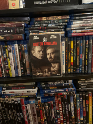 Koston suudelma Nicolas Cage