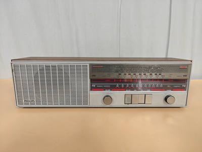 Pöytäradio - Philips D2500