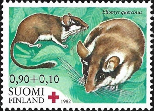 1982 Punainen Risti Tammihiiri ** LaPe 911