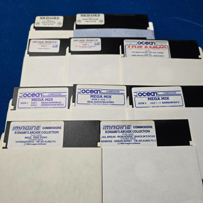 Commodore 64 alkuperäiset kokoelmalevyt.