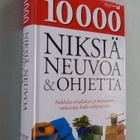 10 000 NIKSIÄ, NEUVOA & OHJETTA - pikkukuva 1