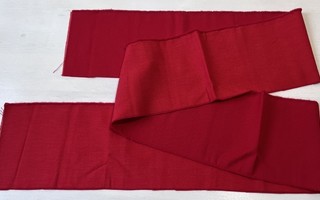 Kansallispukujen liivi- / hame- ja taskukangas punainen 1