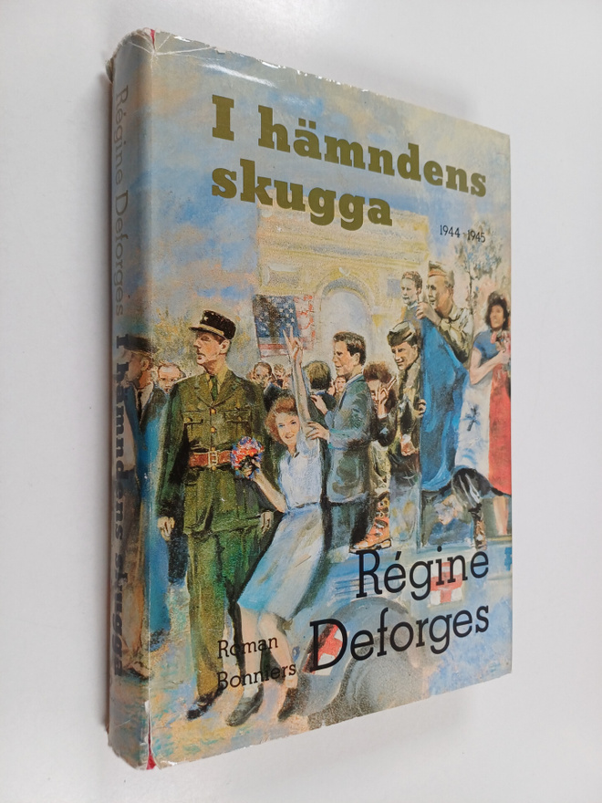 Regine Deforges : I hämndens skugga : 1944-1945