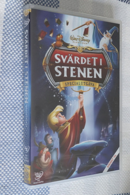 DVD Miekka kivessä ( 1963 Disney uusi )