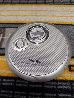 Philips kannettava cd-soitin / mp3(cd) soitin.