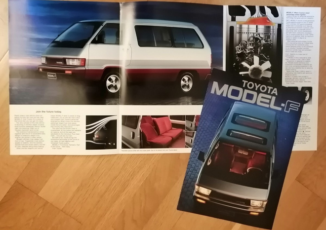 1982 Toyota Model-F esite - KUIN UUSI