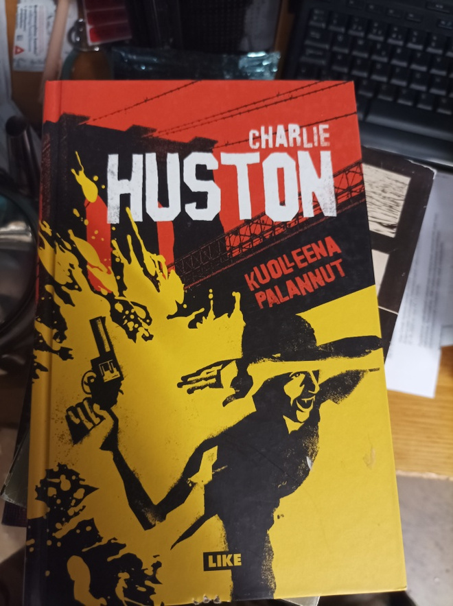 Charlie Huston Kuolleista palannut