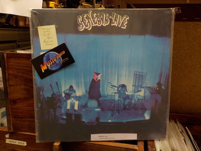 GENESIS - LIVE VG++/EX- LP HACKETTIN NIMMARILLA