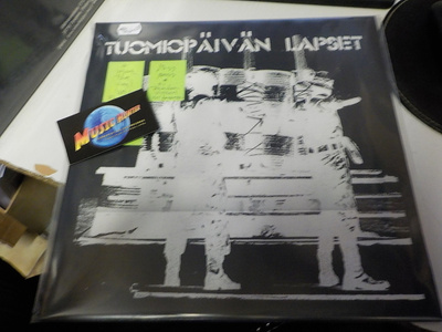 TUOMIONPÄIVÄN LAPSET - PAINUKAA VITTUUN UUSI MISPRINT LP
