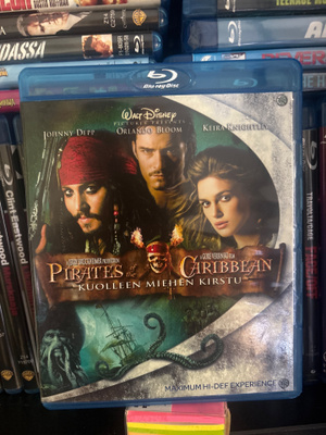 Pirates of the Caribbean: kuolleen miehen kirstu (2006)