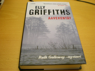 Elly Griffiths: Aavekentät