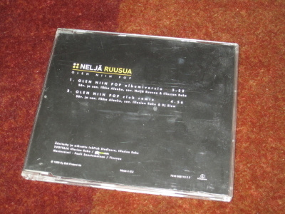 NELJÄ RUUSUA - OLEN NIIN POP - CD SINGLE