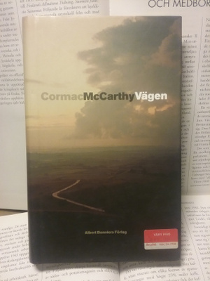 Cormac McCarthy - Vägen (inbunden bok)