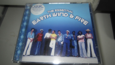 Earth, Wind & Fire – The Essential Earth, Wind & Fire