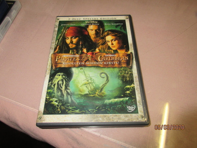 Pirates of the Caribbean - Kuolleen miehen kirstu (2xDVD) }