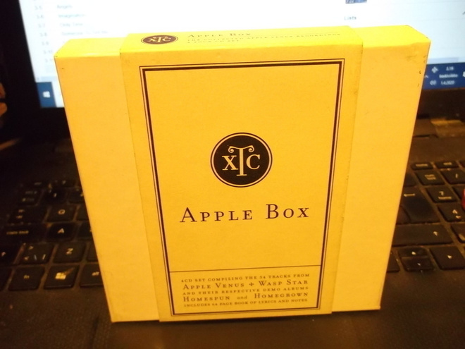 4CD  :  XTC    THE APPLE BOX ( SIS POSTIKULU )