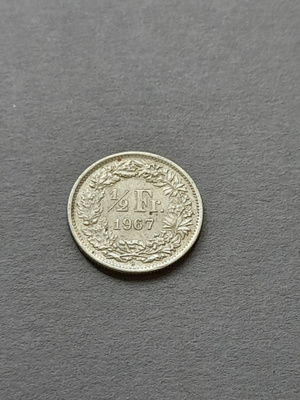 Sveitsi 1/2 Fr hopeaa 1967 B