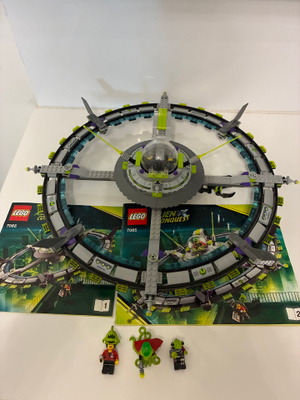 Lego 7065 Alien conquest mothership