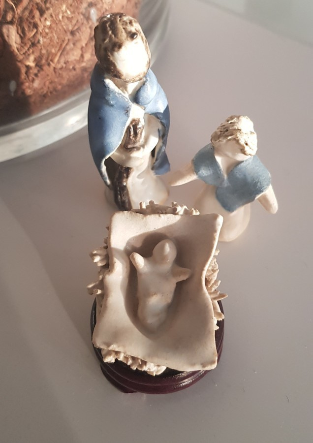 Figuurit / Miniatyyrit: Neitsyt Maria, Joosef ja Jeesuslapsi