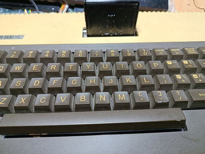 Atari 800XL/XEGS -pelikasetti, 2 versiota