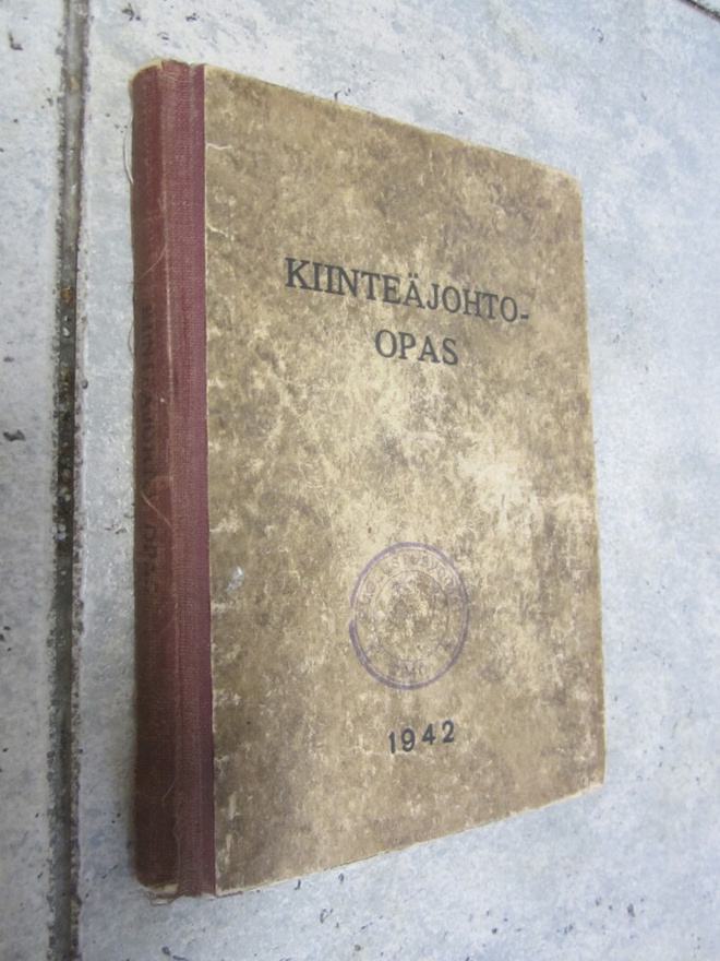 KIINTEÄJOHTO-OPAS 1942 + PV LEIMAT