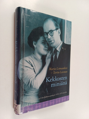 Terttu Levonen ym. : Kekkosten miniänä : muistelmia Sylvi...