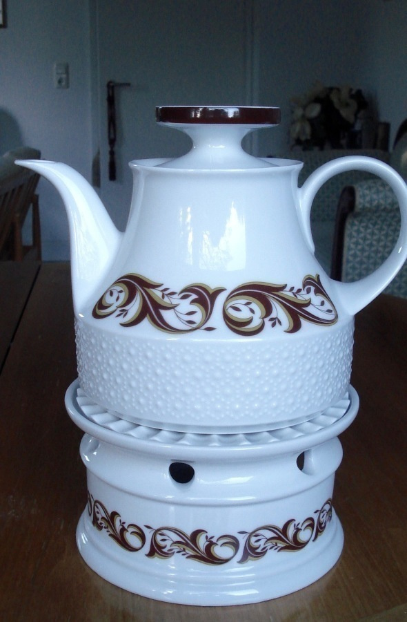 TEEKANNU + TUIKKUALUSTA 1,1 litra Scherzer Bavaria