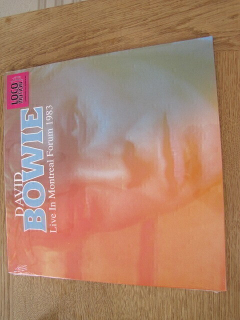 David Bowie Live in Montreal forum 1983 lp muoveissa värivin
