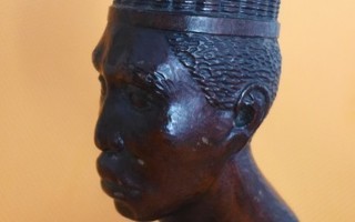 FIGUURI Rintapysti musta mies Kuuba   Amerikka 21cm