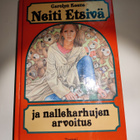 Neiti etsivä ja nallekarhujen arvoitus Carolyn Keene - pikkukuva 1