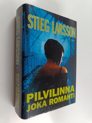 Stieg Larsson : Pilvilinna joka romahti