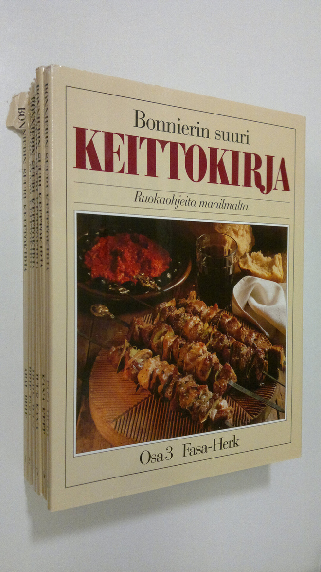 Vibeke (toim.) Holstein : Bonnierin suuri keittokirja : r...