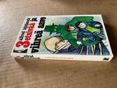 A.HITCHCOCK 3 ETSIVÄÄ JA VIHREÄ AAVE nro 4 HYVÄ
