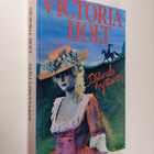 Victoria Holt : Djävulsryttaren - pikkukuva 1