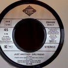 HI - FIVE  ::  JUST ANOTHER GIRLFRIEND :: VINYYLI  7"   1991 - pikkukuva 4