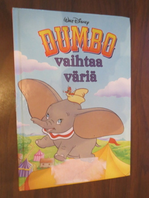 Walt Disney: Dumbo vaihtaa väriä