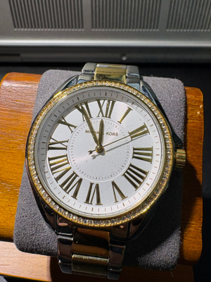 Michael Kors Kacie MK6931 naisten rannekello – kaksivärinen