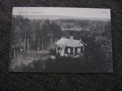 Punihussila Punkaharjulla. Kulkenut v1913