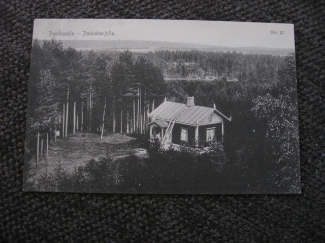 Punihussila Punkaharjulla. Kulkenut v1913