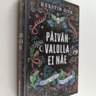 Kerstin Gier : Päivänvalolla ei näe - pikkukuva 1